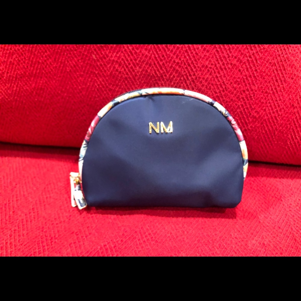 NEW -no tags Neiman Marcus small bag